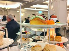-The Diamond Jubilee Tea Salon at Fortnum & Mason