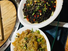 酸辣蕨根粉-人民公社铁锅炖·东北菜(卫国道店)