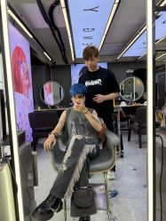 -藤野造型烫发染发