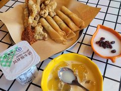 酥肉鱼卷双拼-土货重庆火锅(罗斯福广场店)