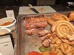 -广州万富希尔顿酒店·感趣自助餐厅·金秋蟹宴生蚝海鲜刺身