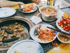 -锤头鲨毛肚海鲜烤肉自助餐厅(国购广场店)