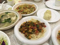-巴扎美食·新疆菜·西域歌舞表演餐厅(新疆大厦店)