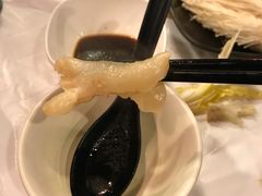 -鲜入围煮花胶鸡海鲜火锅