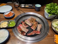 -明洞阿姨·韩式酱蟹烤肉·创意料理(三元桥店)