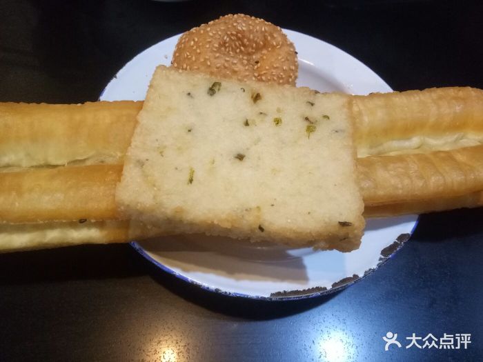 曹家渡点心店两根油条图片 - 第7张