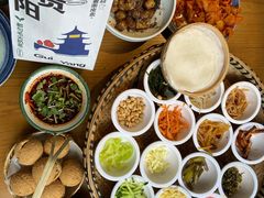 -包整·丝娃娃(一览甲秀楼风景店)