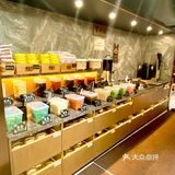 店員好有禮貌。自助嘅食物