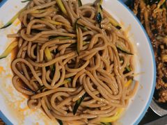 凉拌莜面鱼鱼-二道木烤羊腿(桃花潭店)