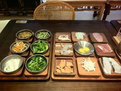 -银米·云南传统过桥米线(双廊黑金冠店)