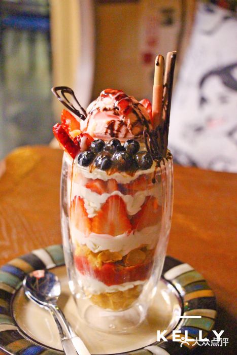 Strawberry Butterfly草莓蝴蝶日式水果挞图片