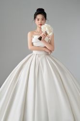 -雪中彩影婚纱摄影·微光艺术中心