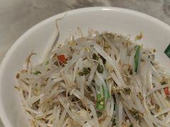 -绿草地·湘菜(酃湖师院店)