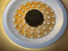 鱼子酱龙虾冻-L'ATELIER de Joel Robuchon(外滩18号店)
