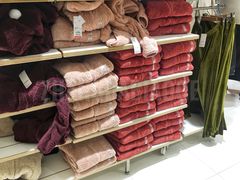 摇粒绒拉链夹克-优衣库(武汉国际广场店)