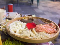 -赵美丽·重庆社区火锅·直营店(火车东站·中豪国际店)