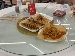 -刘姐啤酒鱼民族演艺餐厅(西街总店)