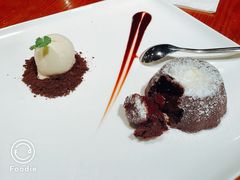 巧克力熔岩蛋糕-弗兰克牛排西餐厅Ribone steak house(柠檬花园店)
