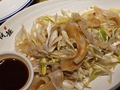 -方国老头包子·39年威海本地老字号•小船海鲜疙瘩汤