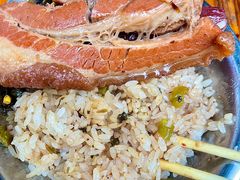 -梁阿婆廿年老牌扣肉糯米饭