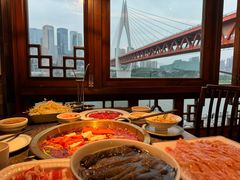 -小天鹅火锅·一线江景洪鼎旗舰店(洪崖洞店)