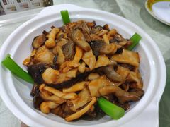 鲍汁杂菌煲-登瀛楼饭庄(领世郡店)