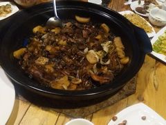 -山妹子铁锅炖