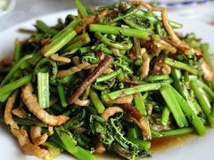 山野菜炒肉-天门湖餐厅(天门山店)