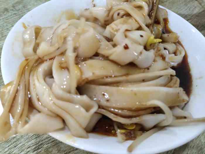 素芬广元凉面开元米粉-"离家很近的凉面店,味道不错,上班回家路上.