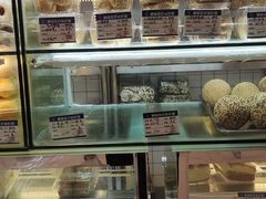 -白玉兰食品甜凤店(合生汇店)