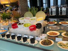 自助取餐区-唐拉雅秀酒店-西锦汇空中BBQ·思创餐厅