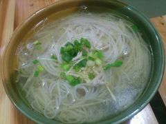 鸡汤银丝面-二孃鸡爪爪(东郊记忆店)