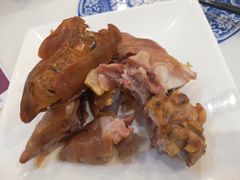 熏猪手-东方饺子王(新奥购物中心店)