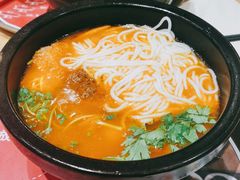 番茄牛肉过桥米线-妈妈故事米线(市府恒隆店)