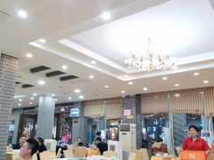 大堂-鹏城人家海鲜酒家·23年老字号(较场尾店)