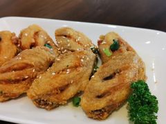 -Chom Cafe and Restaurant