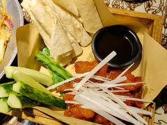 -西湖书堤(平湖八佰伴店)