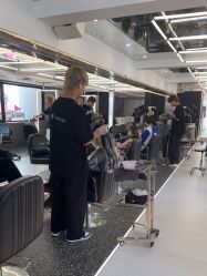 -厘里·salon
