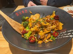 -风光老灶麻辣香锅(大成路翠微百货店)