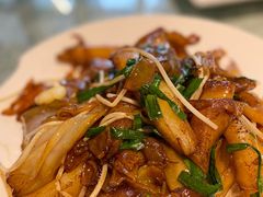 韭菜芽菜炒猪肠粉-花城苑广府菜(侨鑫店)
