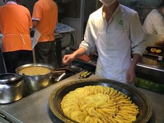 -老新隆牛肉锅贴(新街口店)