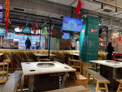 大堂-钢管厂五区小郡肝串串香火锅(人民广场店)