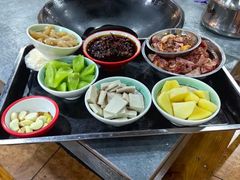 -咊记茅草棚柴火鸡(乌当店)