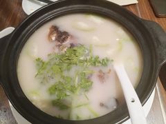 -港丽餐厅(正大店)