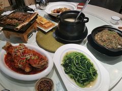 -牛头鱼庄·地道广西菜(鲁班店)