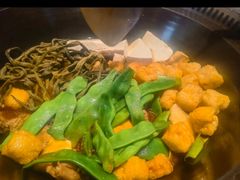 -山河屯铁锅炖·非遗东北菜(南山店)