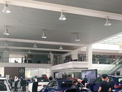 -上海星瀚奔驰4S店(红柳路店)