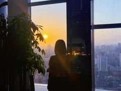 -唐拉雅秀酒店-西锦汇空中BBQ·思创餐厅