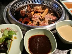 -釜御山海鲜烤肉火锅自助(新城市中心店)
