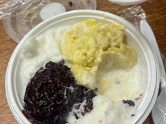 榴莲忘返-小团圆糖水铺(襄阳南路店)